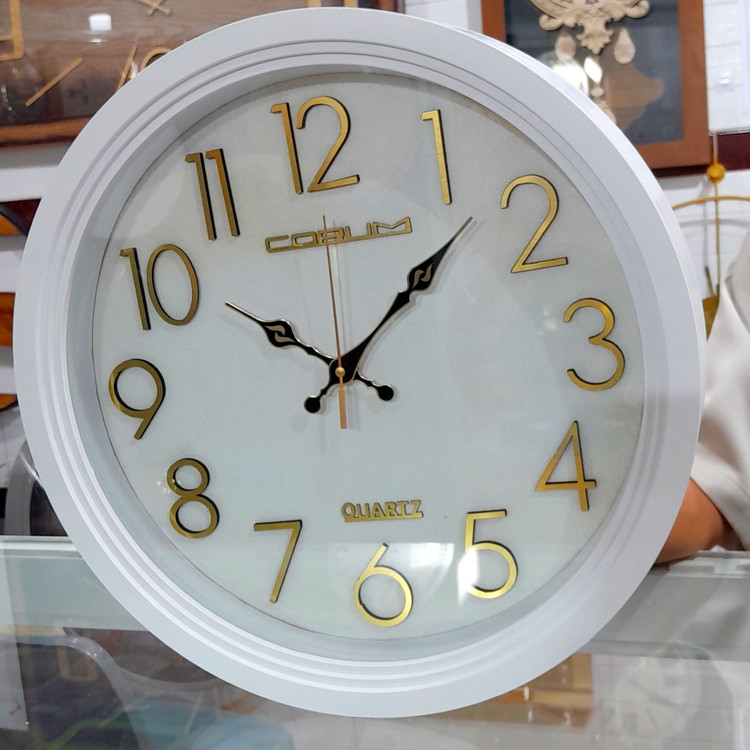 ساعت دیواری CORUM
