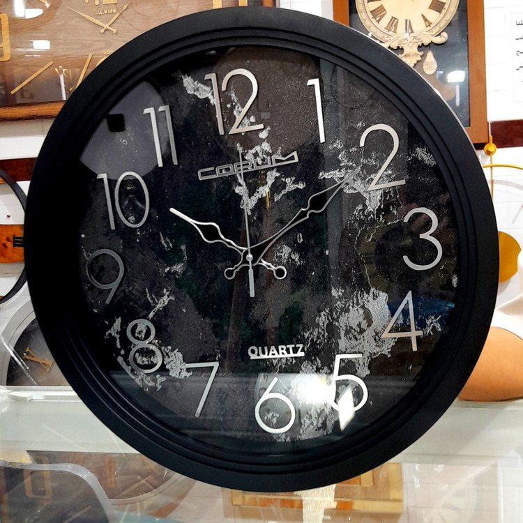 ساعت دیواری CORUM