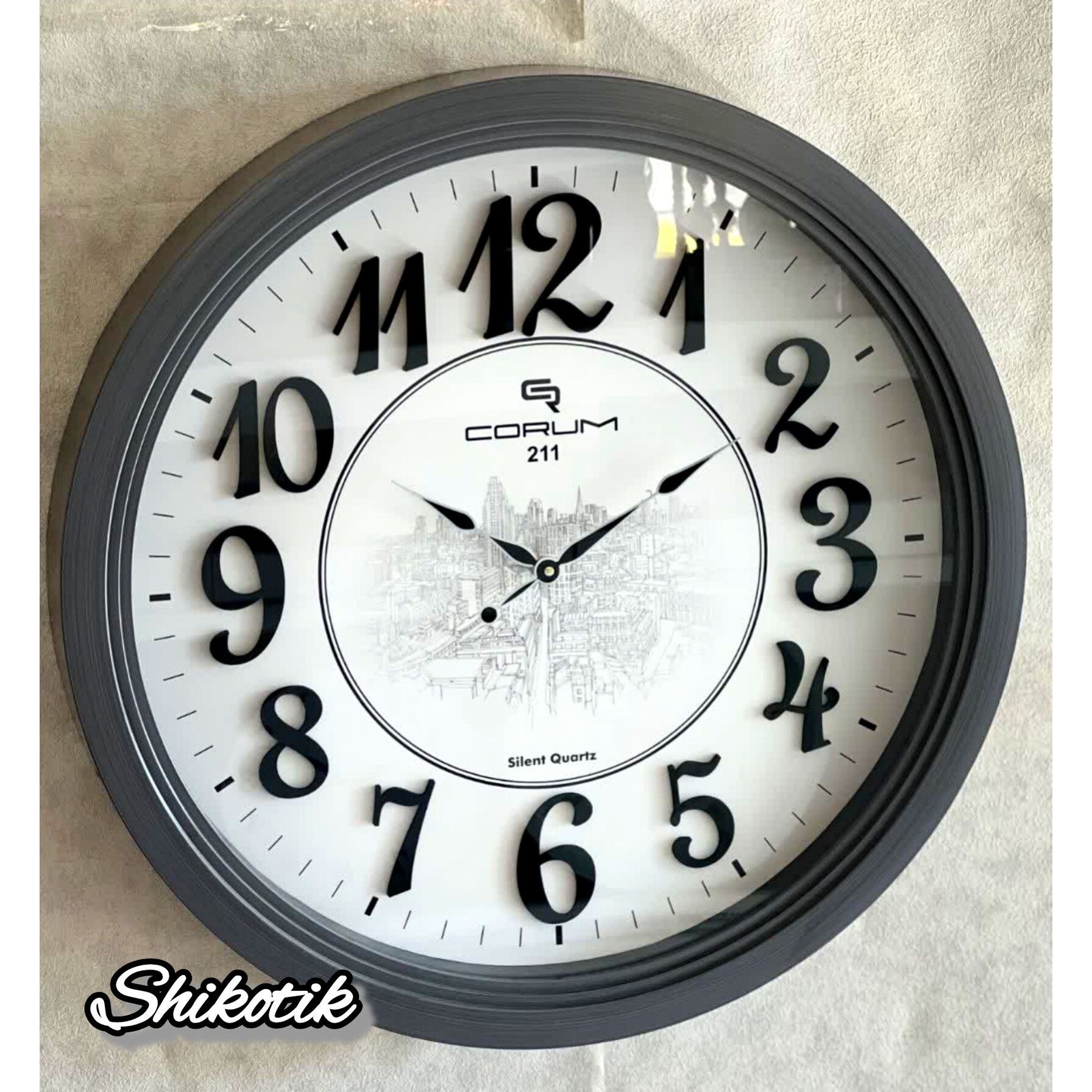 ساعت دیواری CORUM صفحه چوب